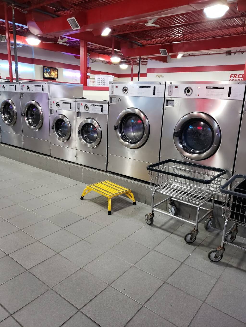 Finest Deli 1 & Restaurant | restaurant | 672 Sunrise Hwy, West Babylon, NY 11704, USA | 6315398011 OR +1 631-539-8011