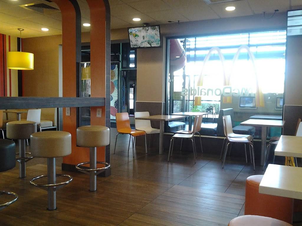 McDonalds | cafe | 1250 S Country Club Dr, Mesa, AZ 85210, USA | 4808356054 OR +1 480-835-6054