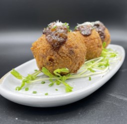 Old East Tavern | restaurant | 1118 Environ Way, Chapel Hill, NC 27517, USA | 9199038699 OR +1 919-903-8699