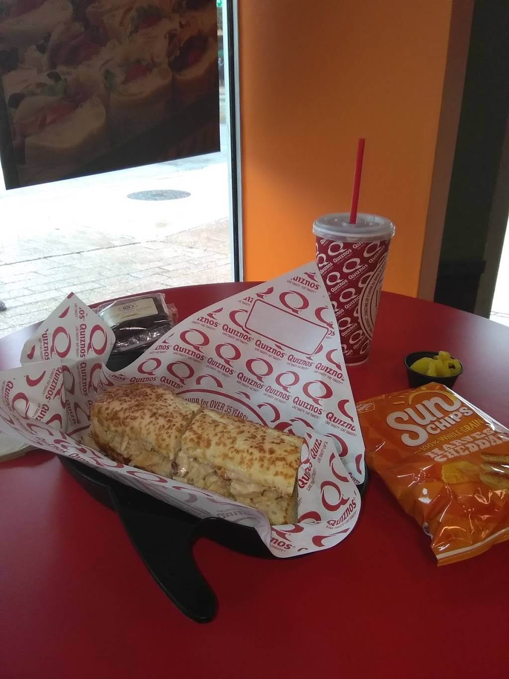 Quiznos | restaurant | 922 Congress Ave, Austin, TX 78701, USA | 5124949300 OR +1 512-494-9300