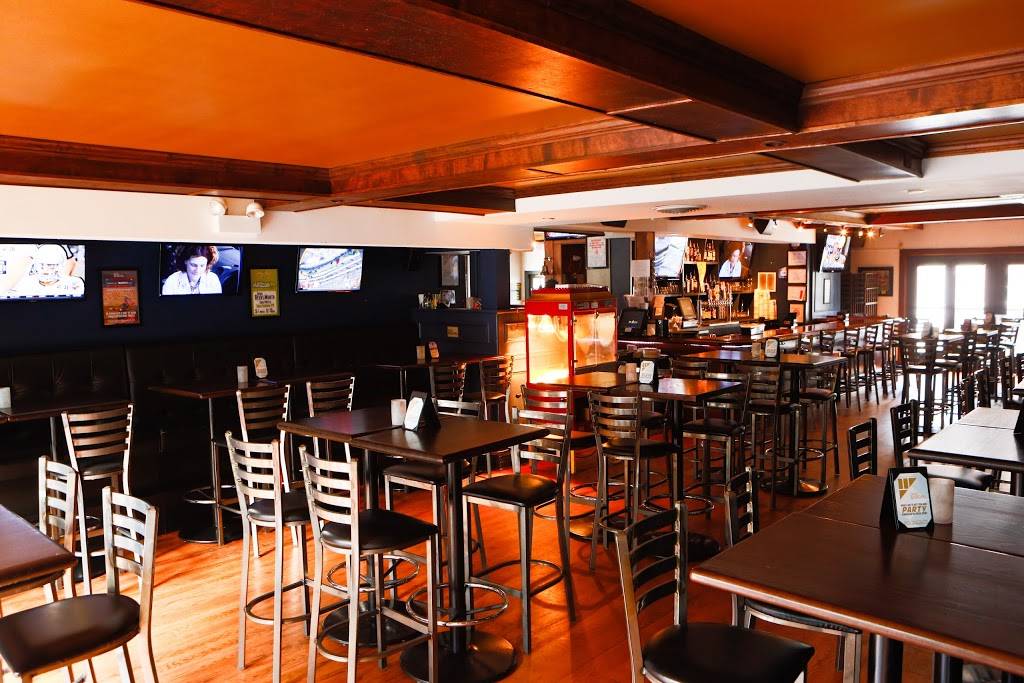 Diag Bar & Grill | restaurant | 2856 N Southport Ave, Chicago, IL 60657, USA | 7734048400 OR +1 773-404-8400