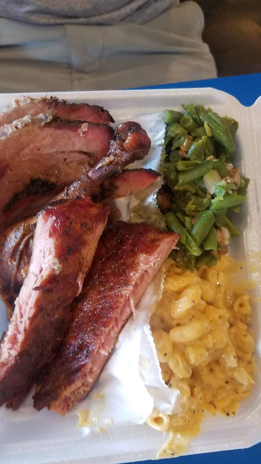 Maxons Blue Country BBQ | restaurant | 20 E Remus Rd, Mt Pleasant, MI 48858, USA | 9893173051 OR +1 989-317-3051