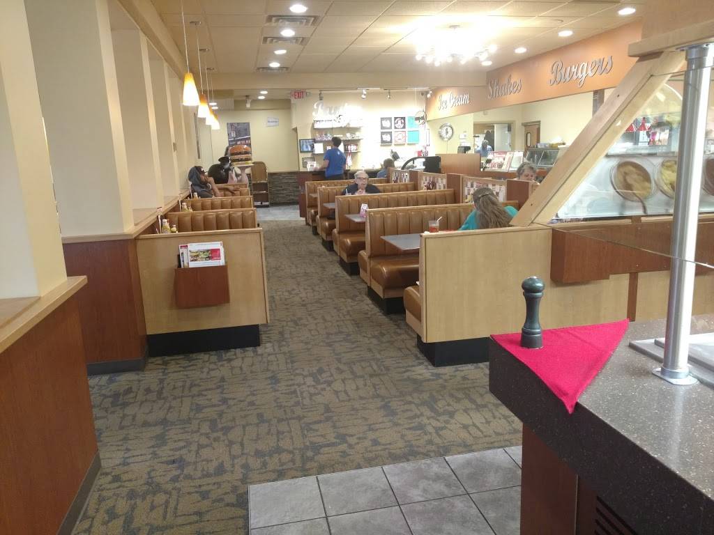 Big Boy | restaurant | 200 W Maple Rd, Troy, MI 48084, USA | 2483620840 OR +1 248-362-0840