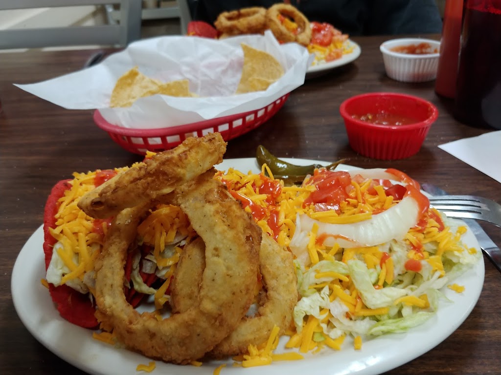 Thad And Paisleys | restaurant | 12237 US-281, Scotland, TX 76379, USA | 9405413663 OR +1 940-541-3663