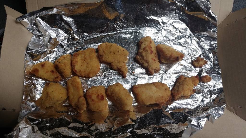 Dominos Pizza | meal delivery | 1341 Blue Valley Dr, Pen Argyl, PA 18072, USA | 6108638600 OR +1 610-863-8600