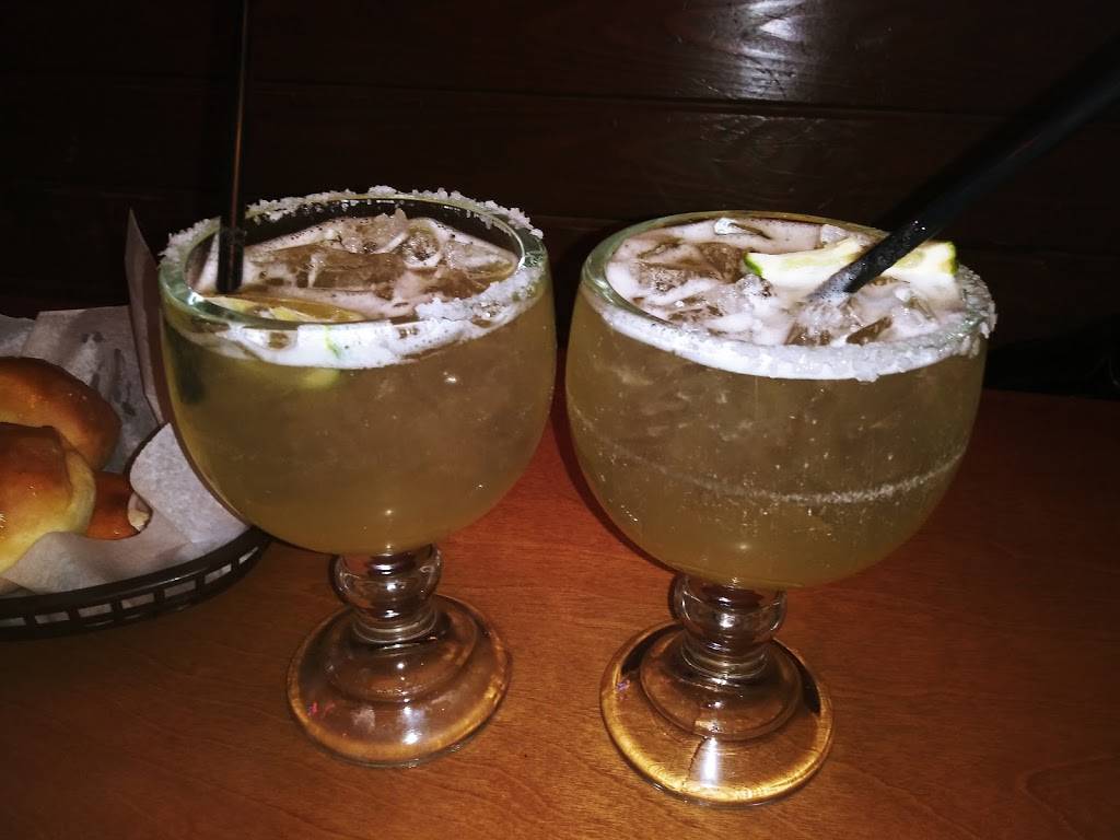 Texas Roadhouse | restaurant | 5901 SW Huntoon St, Topeka, KS 66604, USA | 7852717427 OR +1 785-271-7427