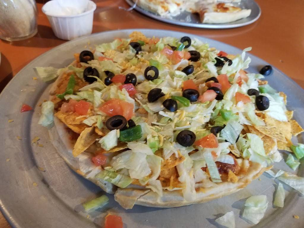 Neighbors Tap | restaurant | 1899 Rockdale Rd, Dubuque, IA 52003, USA | 5635569633 OR +1 563-556-9633