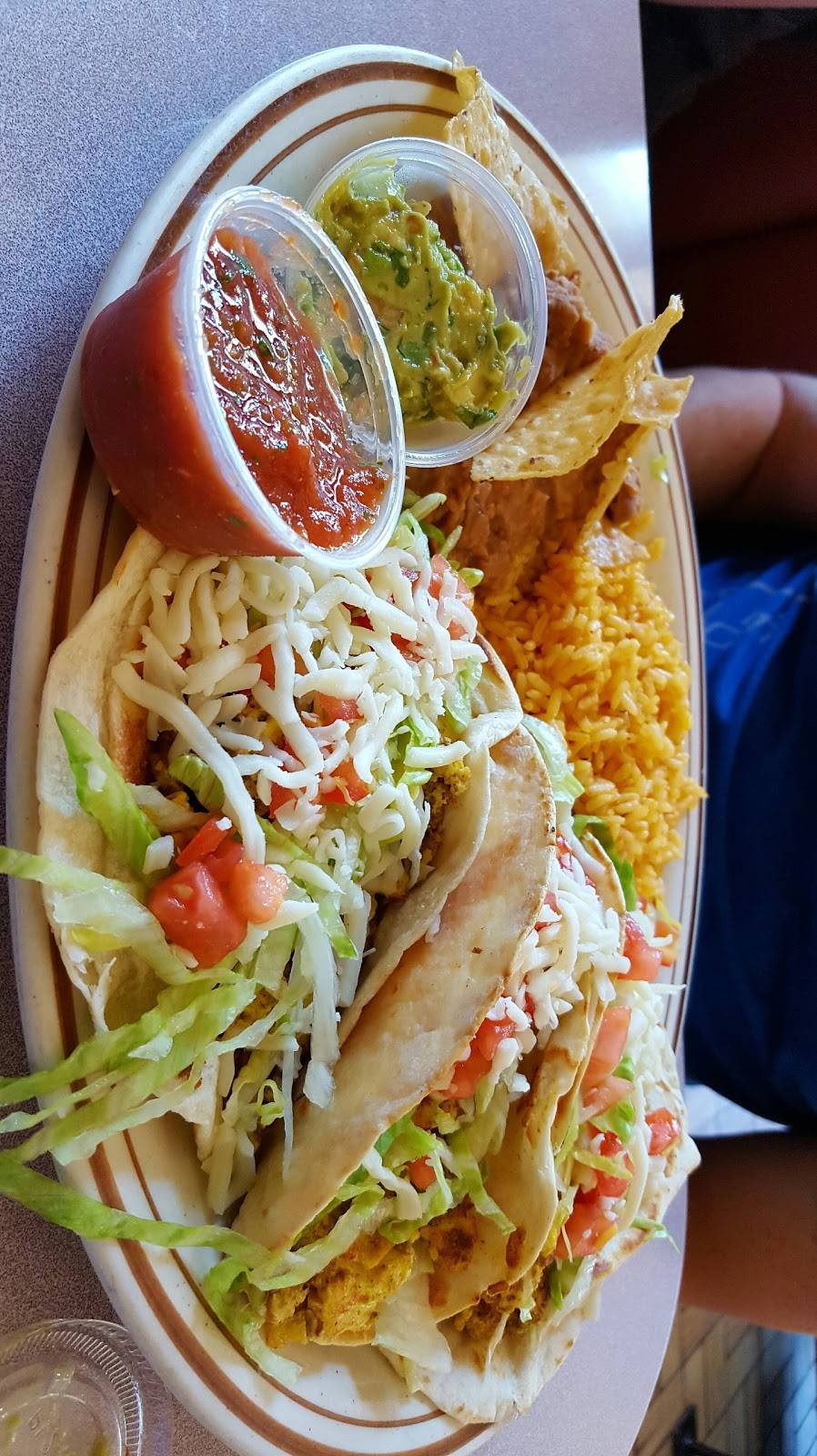 Golden Nugget Pancake House | bakery | 4229 W Irving Park Rd, Chicago, IL 60641, USA | 7737777107 OR +1 773-777-7107