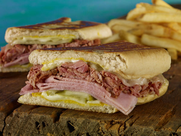 Margaritaville - Destin | restaurant | 76 Harbor Blvd, Destin, FL 32541, USA | 8504607700 OR +1 850-460-7700