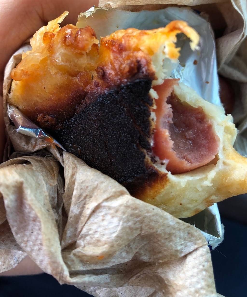 Auntie Annes Pretzels | cafe | 1 Mills Cir #1026, Ontario, CA 91764, USA | 9099802014 OR +1 909-980-2014