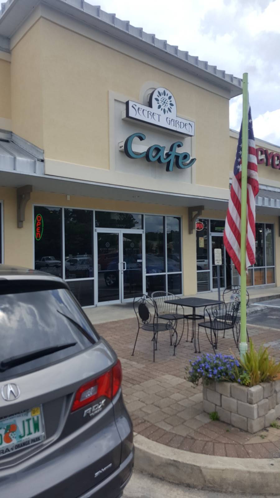 Secret Garden Café | cafe | 10095 Beach Blvd, Jacksonville, FL 32246, USA | 9046450859 OR +1 904-645-0859