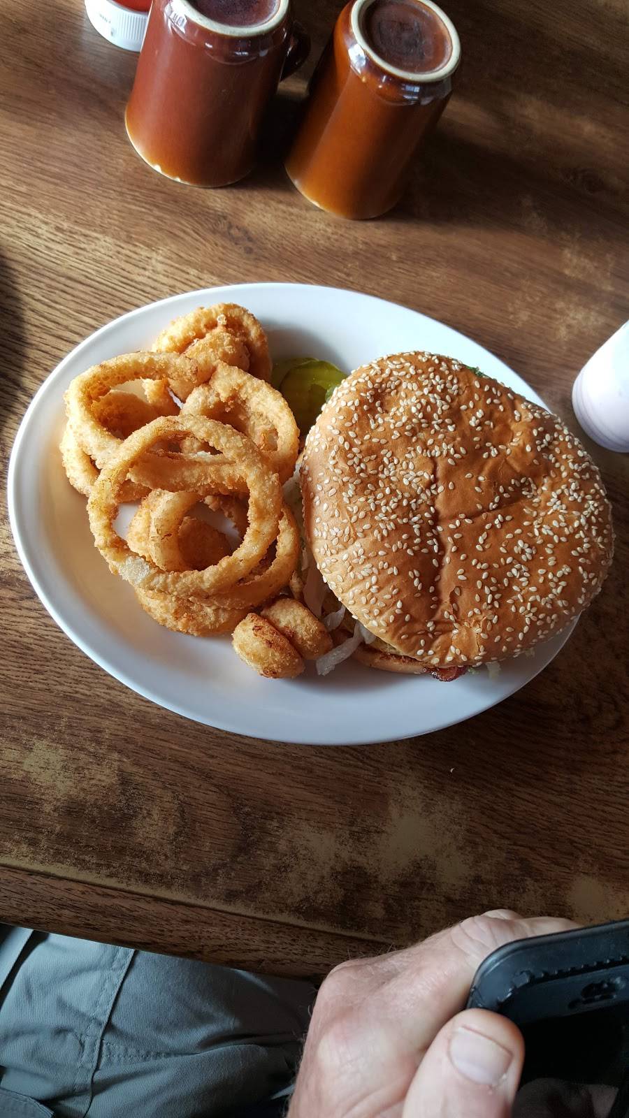 The Logger | restaurant | 42929 Old Highway 30, Astoria, OR 97103, USA | 5034586886 OR +1 503-458-6886