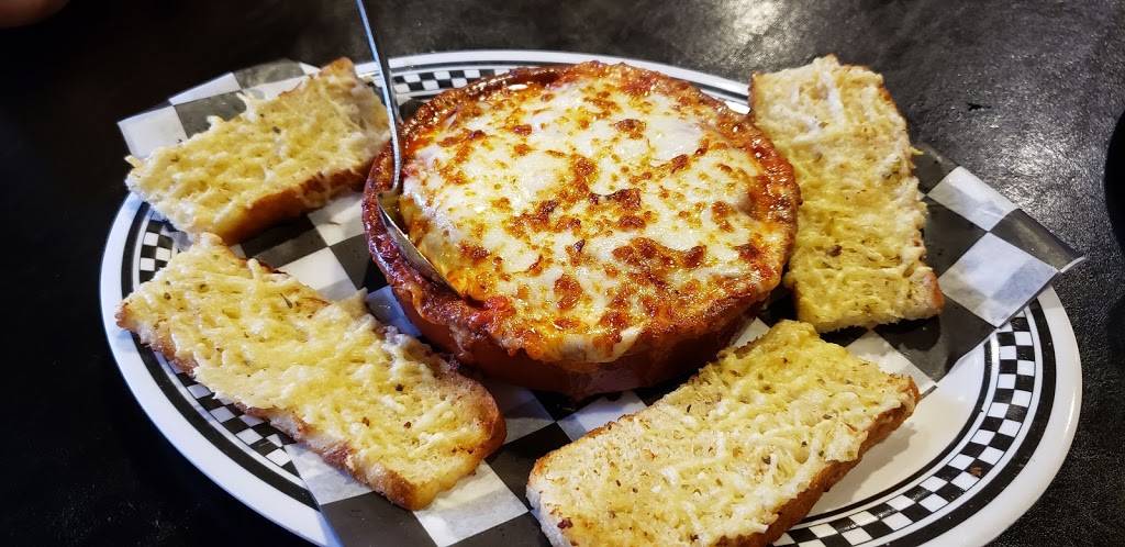 Big Daddys Pizzeria | restaurant | 1820 Parkway, Sevierville, TN 37862, USA | 8659081123 OR +1 865-908-1123