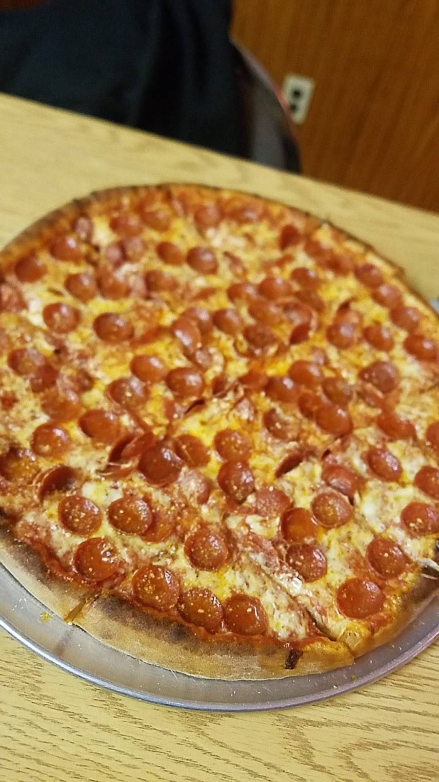 Pensos Pizza | restaurant | 151 N Wooster Ave, Strasburg, OH 44680, USA | 3308780929 OR +1 330-878-0929