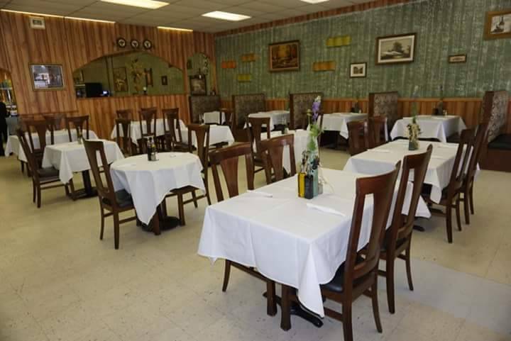 Ferdinandos Restaurant | restaurant | 6218, 2650 Ellwood Rd, New Castle, PA 16101, USA | 7248563929 OR +1 724-856-3929