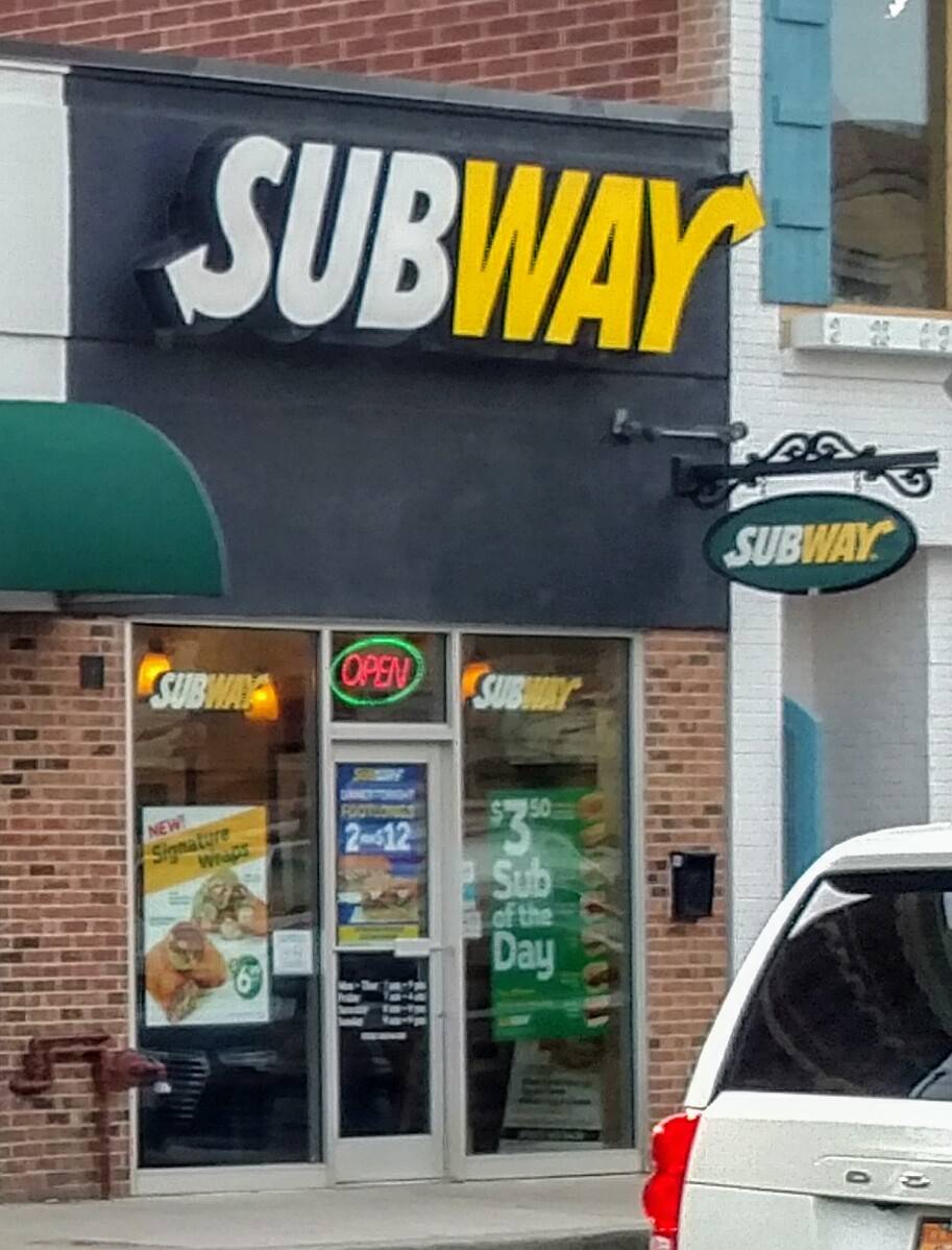 Subway Restaurants | restaurant | 2008 N Halsted St, Chicago, IL 60614, USA | 7736988056 OR +1 773-698-8056