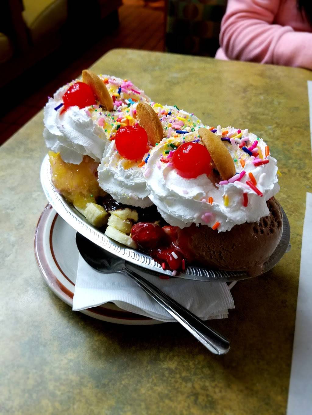 Gojos Cafe | restaurant | 2929 Belvidere Rd, Waukegan, IL 60085, USA | 8476231300 OR +1 847-623-1300