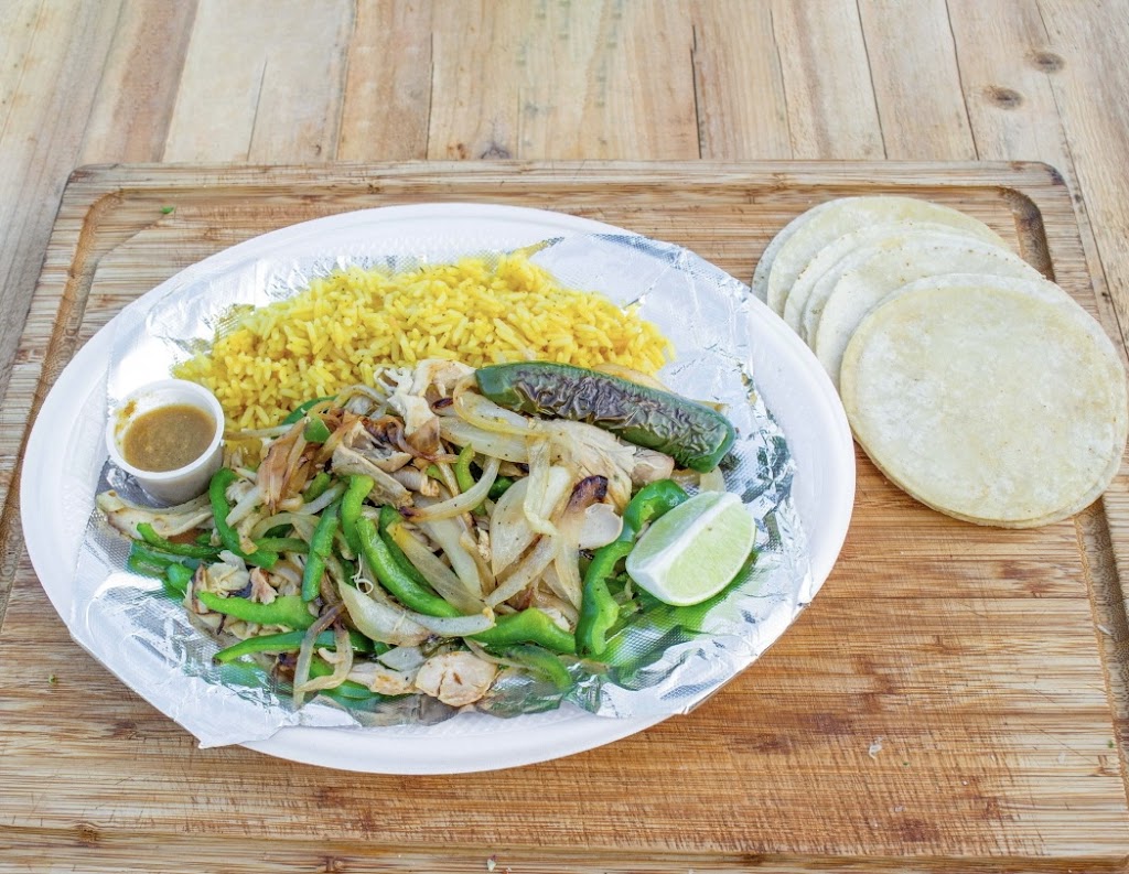 La Salsa Verde | restaurant | 1260 Plaza Cir, Riviera Beach, FL 33404, USA | 5615288080 OR +1 561-528-8080