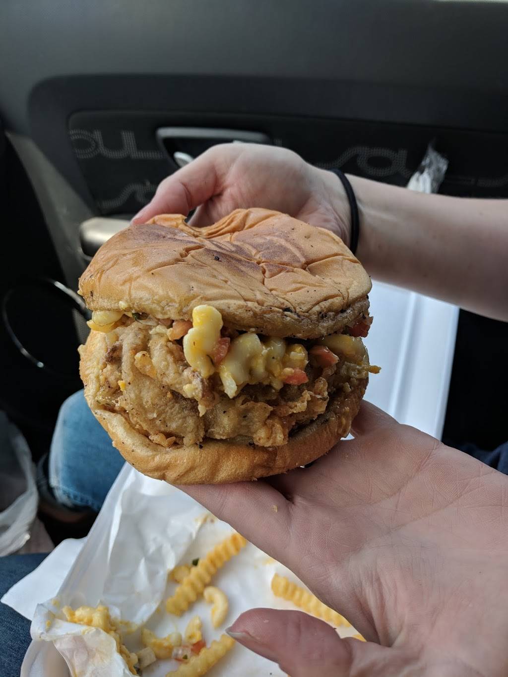 Da Munchies | restaurant | 4121 N Westmoreland Rd, Dallas, TX 75212, USA | 2148287097 OR +1 214-828-7097