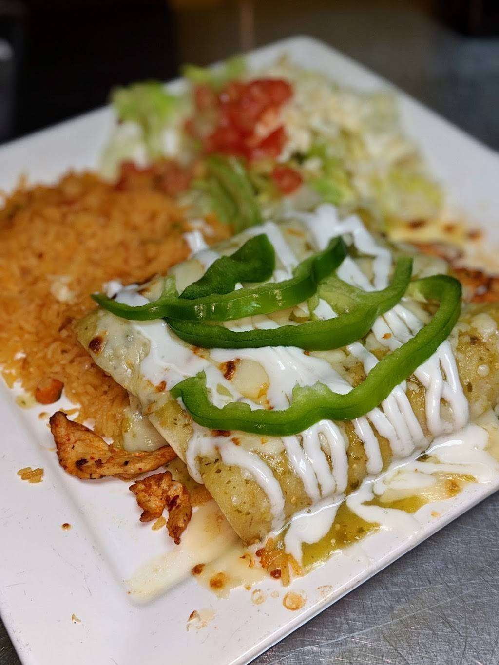 La Hacienda Mexican Restaurant | restaurant | 5905 W Kellogg Dr, Wichita, KS 67209, USA | 3164258711 OR +1 316-425-8711