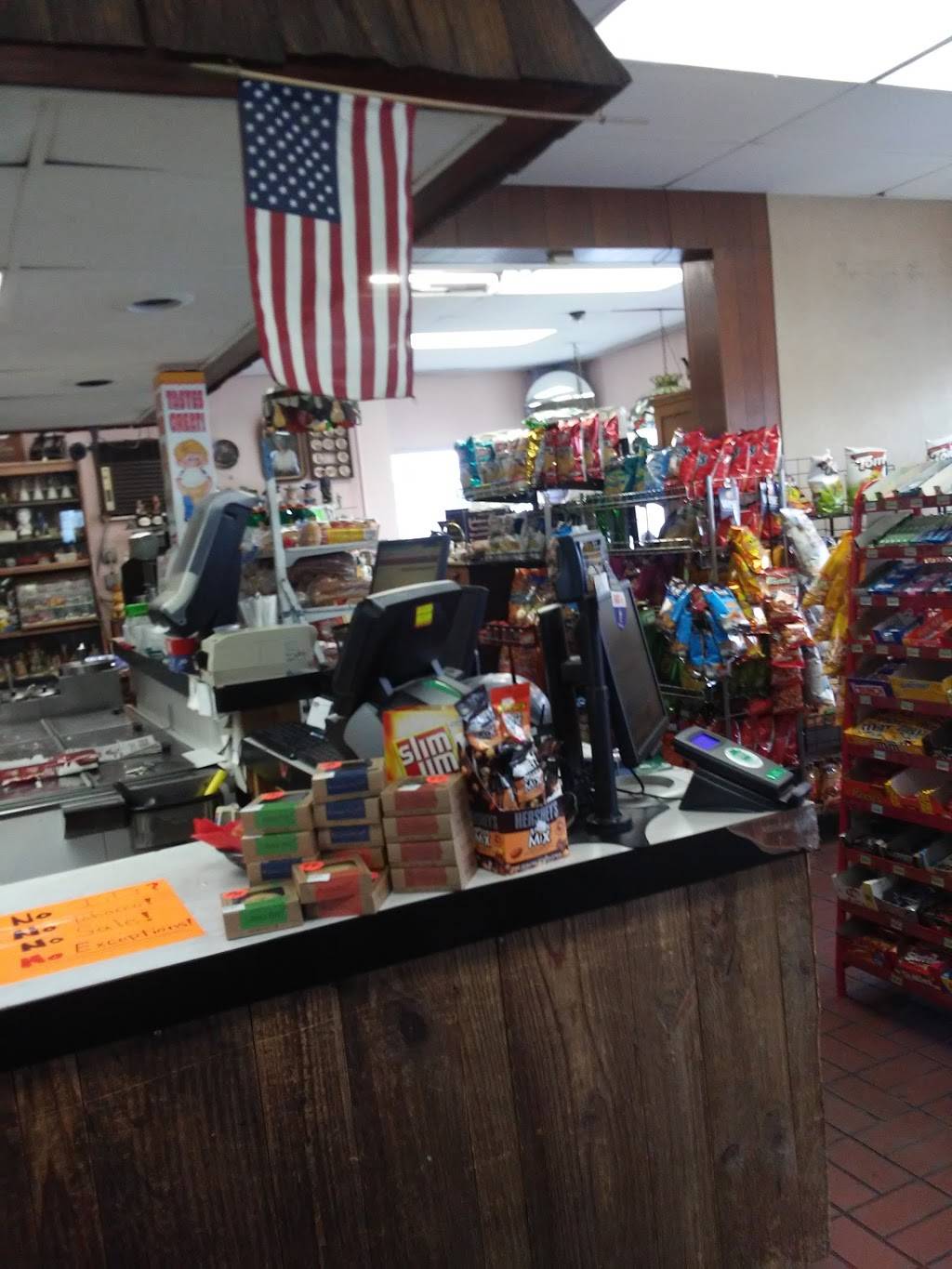 Peters Ice Cream & Deli | restaurant | 159 Blackman St, Wilkes-Barre, PA 18702, USA | 5708257044 OR +1 570-825-7044