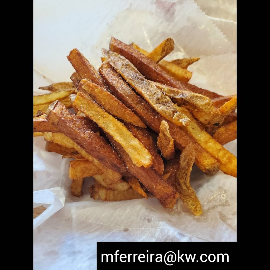 Mr Gs Hot Dog Connection | restaurant | 400 Bay St, Taunton, MA 02780, USA | 7744097962 OR +1 774-409-7962