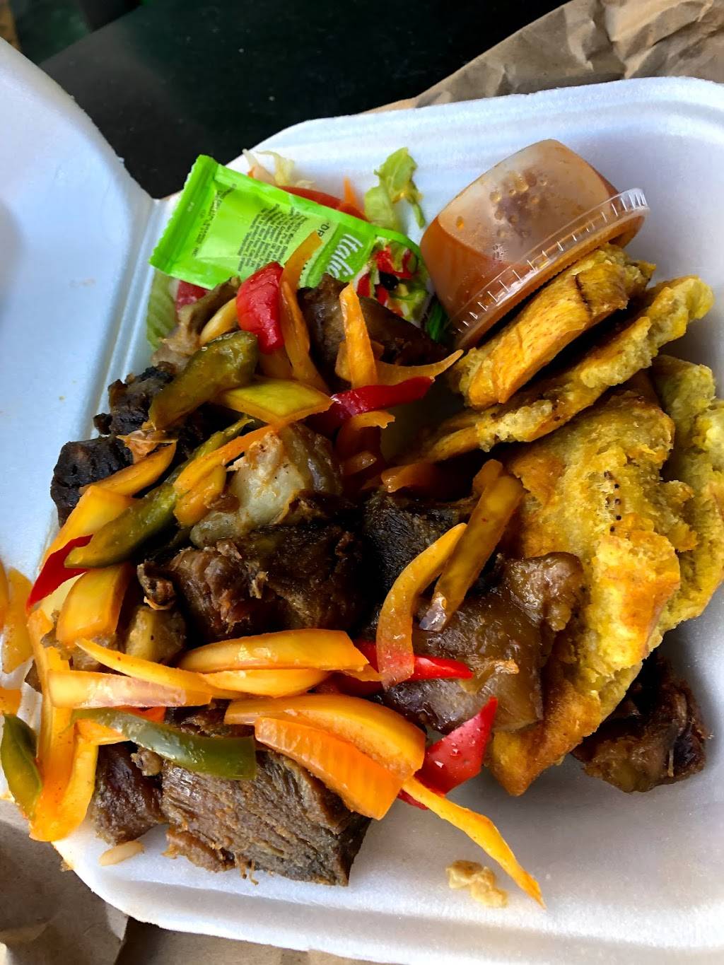 Macillon Grio Fish & Chicken | restaurant | 1026 N Miami Beach Blvd, North Miami Beach, FL 33162, USA | 7863206093 OR +1 786-320-6093