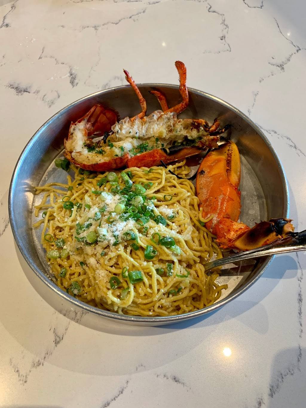 EMC Seafood & Raw Bar Rowland Heights | restaurant | Rowland, 19101 Colima Rd, Rowland Heights, CA 91748, USA | 6265811111 OR +1 626-581-1111