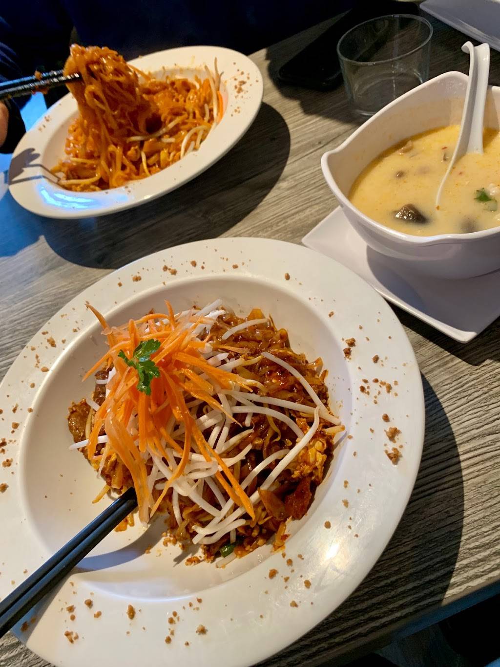 Pearl Thai Eatery | restaurant | 34 E Holly St, Pasadena, CA 91103, USA | 6264608818 OR +1 626-460-8818