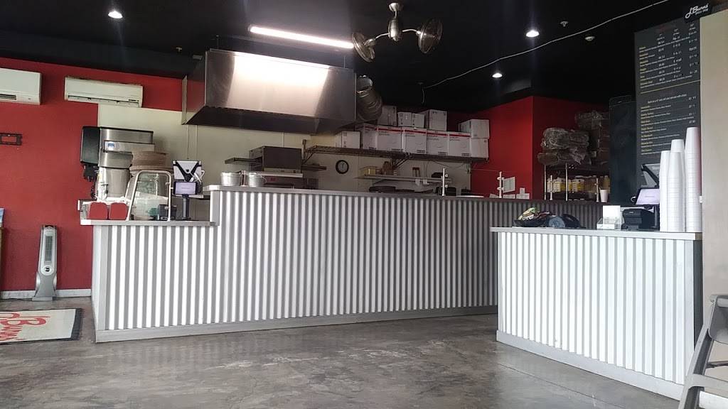 J Burns Pizza | restaurant | 308 Pine Ave, Anna Maria, FL 34216, USA | 9412514070 OR +1 941-251-4070