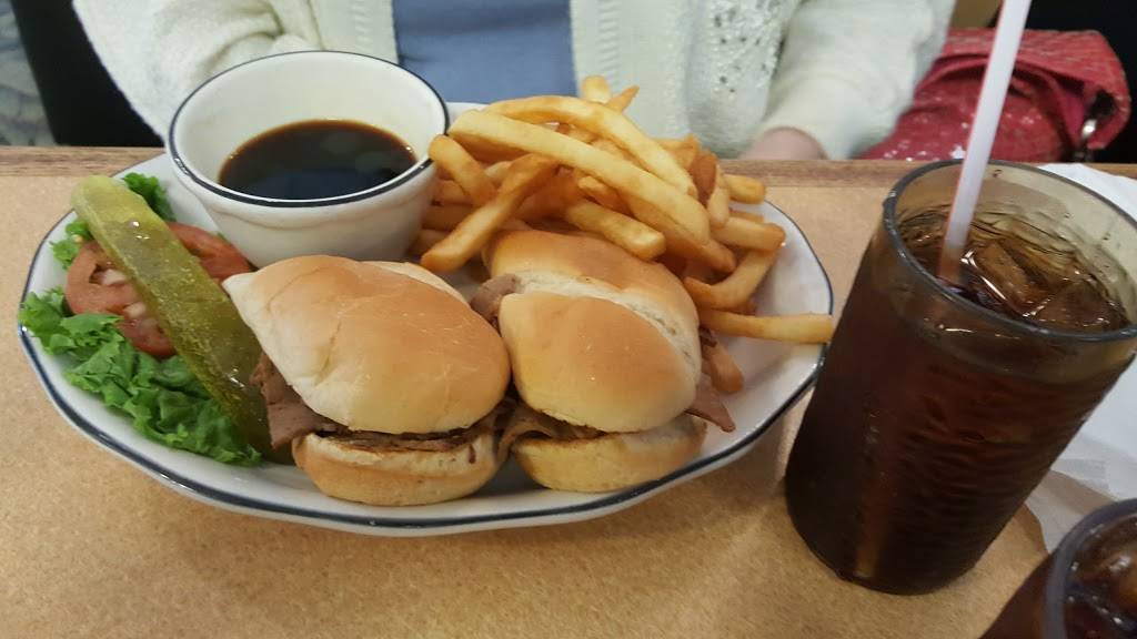 Red Apple Inn | restaurant | 1019 8th St, Monroe, WI 53566, USA | 6083256130 OR +1 608-325-6130