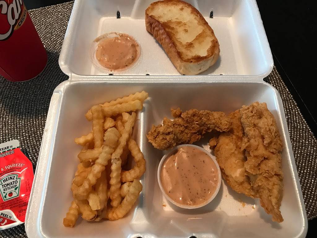 Raising Canes Chicken Fingers | meal takeaway | 8801 N Fwy Service Rd E, Fort Worth, TX 76177, USA | 8178477101 OR +1 817-847-7101