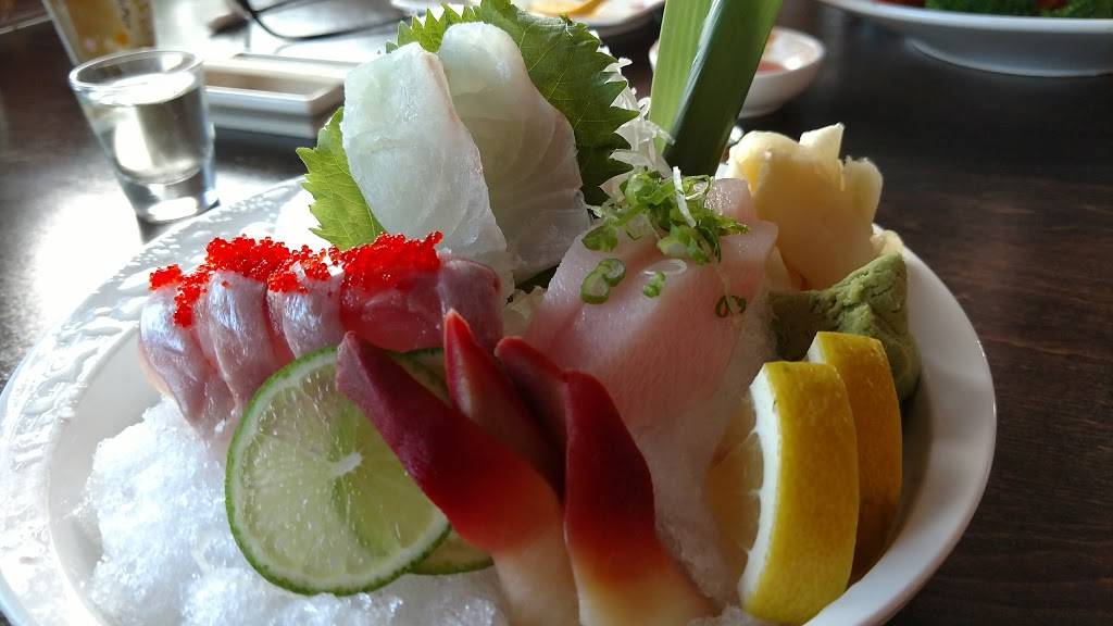 Fancy Lee Asian Bistro n Sushi | restaurant | 101 W Main St, Babylon, NY 11702, USA | 6314226505 OR +1 631-422-6505