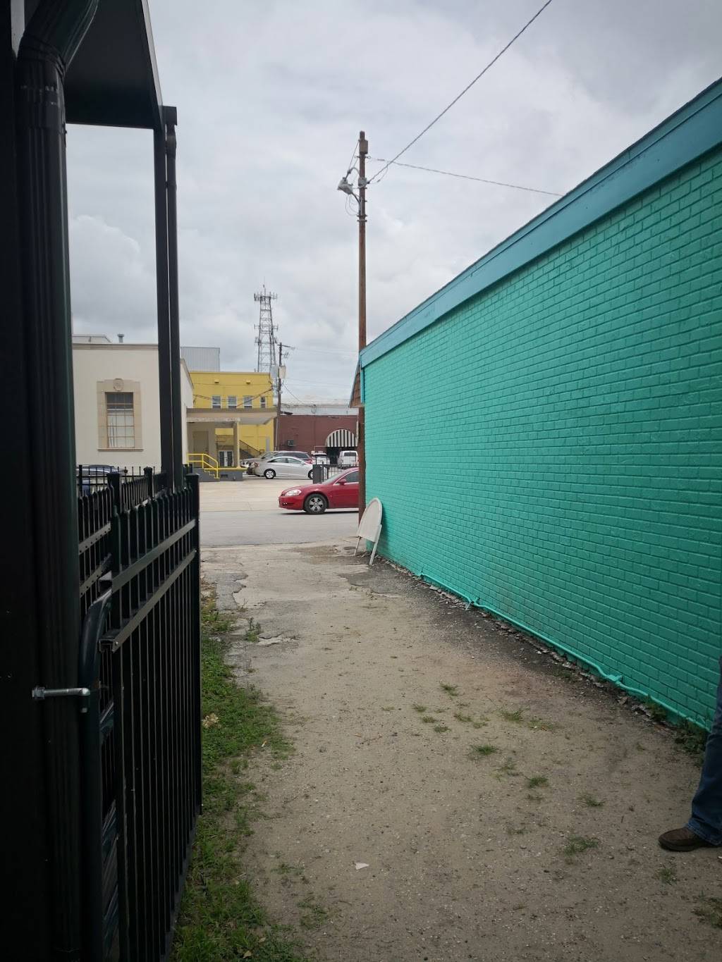 Adlers | restaurant | 278 Ave A SW, Winter Haven, FL 33880, USA | 8638756615 OR +1 863-875-6615