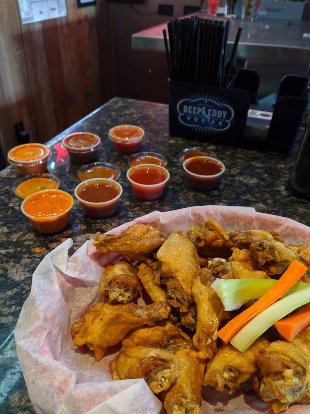 Tailgaters & IL Primo Goodyear | restaurant | 530 N Estrella Pkwy suite c-5, Goodyear, AZ 85338, USA | 6235336888 OR +1 623-533-6888