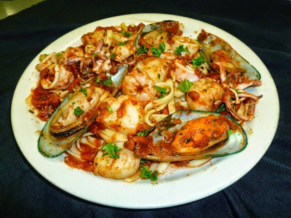 Villa Rosa Italian Restaurant & Grill | restaurant | 6010 Landmark Center Blvd, Greensboro, NC 27407, USA | 3362948688 OR +1 336-294-8688