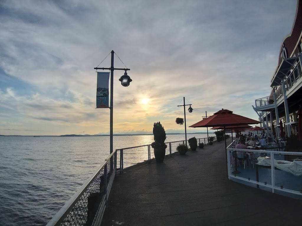 Paddy Coynes Irish Pub | restaurant | 2801 Alaskan Way #103, Seattle, WA 98121, USA | 2067378891 OR +1 206-737-8891