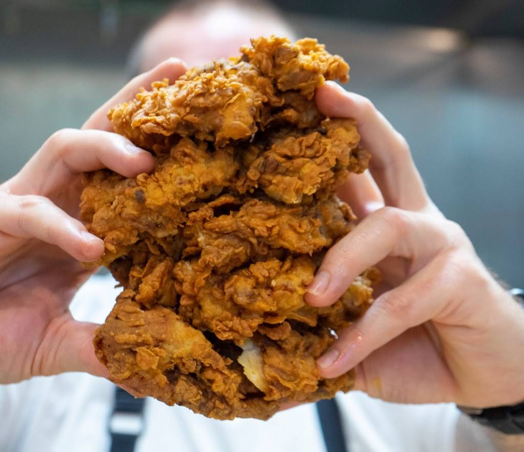 Coates Fried Chicken and Burgers | restaurant | 353 W Bonita Ave, Claremont, CA 91711, USA | 9093990991 OR +1 909-399-0991