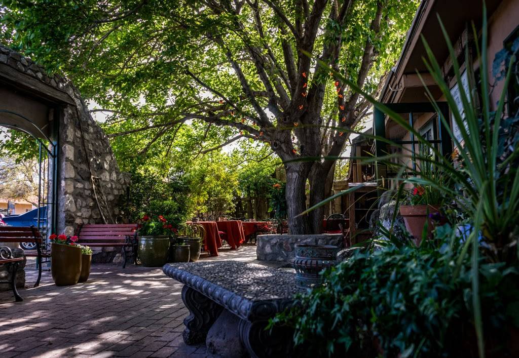 Magic Bistro | restaurant | 5034 Doniphan Dr unit b, El Paso, TX 79932, USA | 9158332121 OR +1 915-833-2121