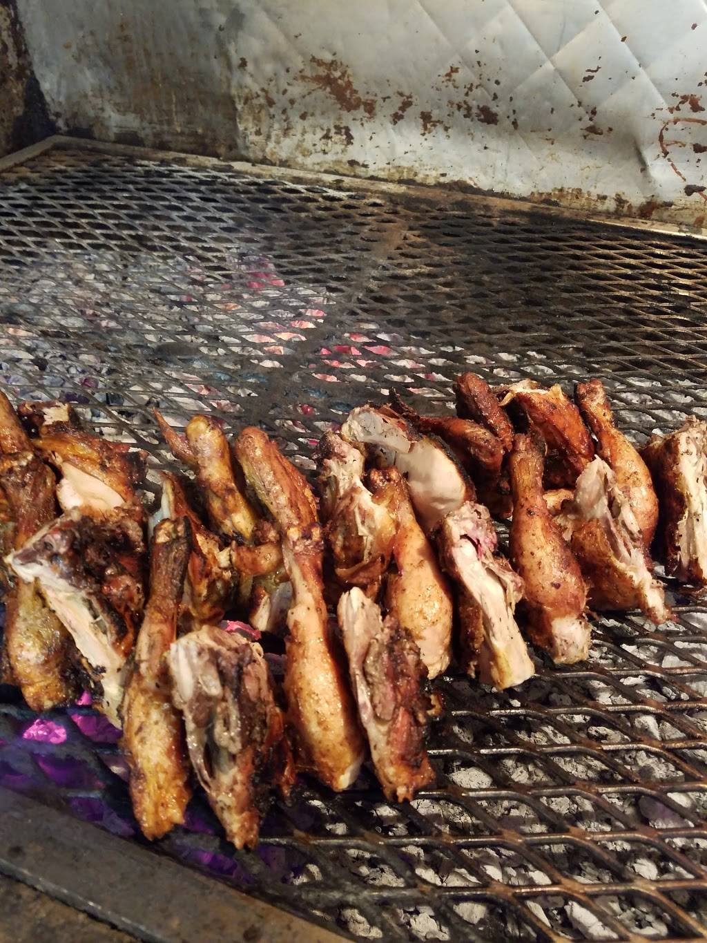 Pollo Asado El Rodeo | restaurant | 7702 East Fwy, Houston, TX 77020, USA | 7136732378 OR +1 713-673-2378