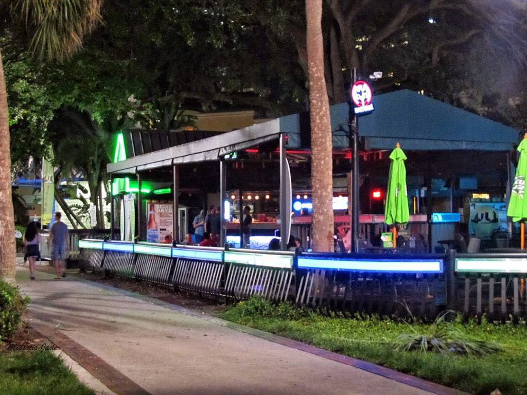 Relax Grill | restaurant | 211 Eola Pkwy, Orlando, FL 32801, USA | 4074258440 OR +1 407-425-8440