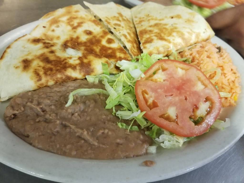 Taqueria Fiesta Charra | restaurant | 318 Enrique M. Barrera Pkwy, San Antonio, TX 78237, USA | 2103064991 OR +1 210-306-4991
