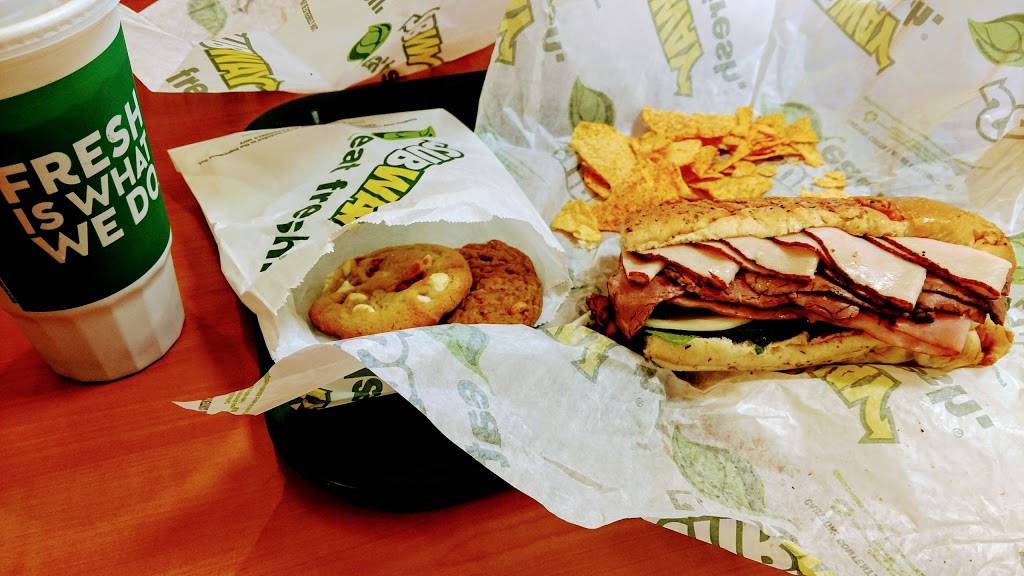 Subway | restaurant | 1080 W F St E, Oakdale, CA 95361, USA | 2098481990 OR +1 209-848-1990