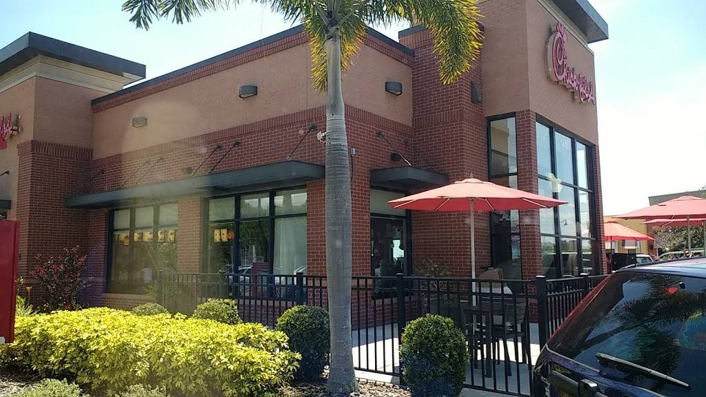 Chick-fil-A | restaurant | 143 Landings Blvd, Winter Haven, FL 33880, USA | 8632992697 OR +1 863-299-2697