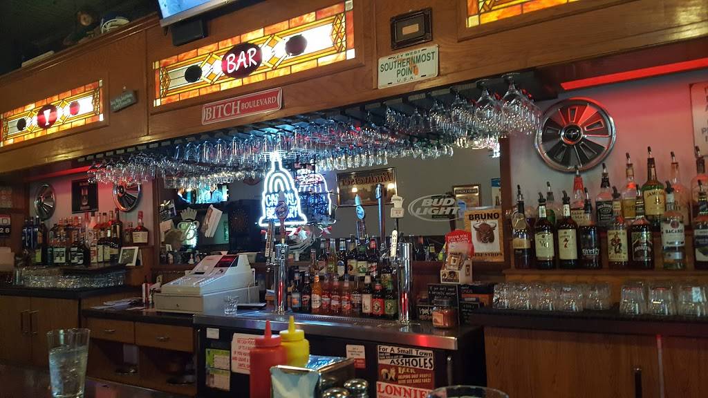 Cruise Inn Bar & Grill | restaurant | 221 Commerce St, Mineral Point, WI 53565, USA | 6089873010 OR +1 608-987-3010