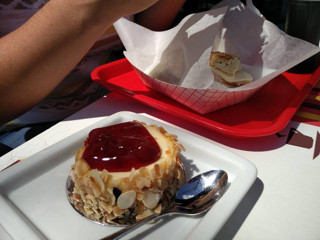 Boulangerie Non Solo Pane | bakery | 455 Chemin Bord-du-Lac, Dorval, QC H9S 2A9, Canada | 5146312000 OR +1 514-631-2000