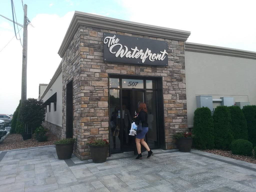 The Waterfront Wyandotte | restaurant | 507 Biddle Ave, Wyandotte, MI 48192, USA | 7342869046 OR +1 734-286-9046