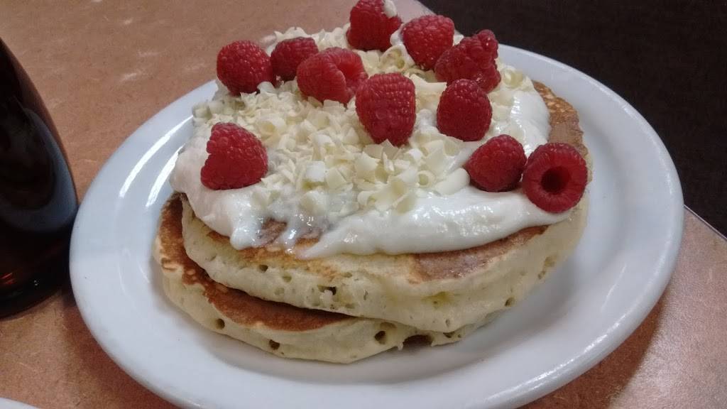 Dennys | restaurant | 6480 North Fwy, Fort Worth, TX 76137, USA | 8178471939 OR +1 817-847-1939