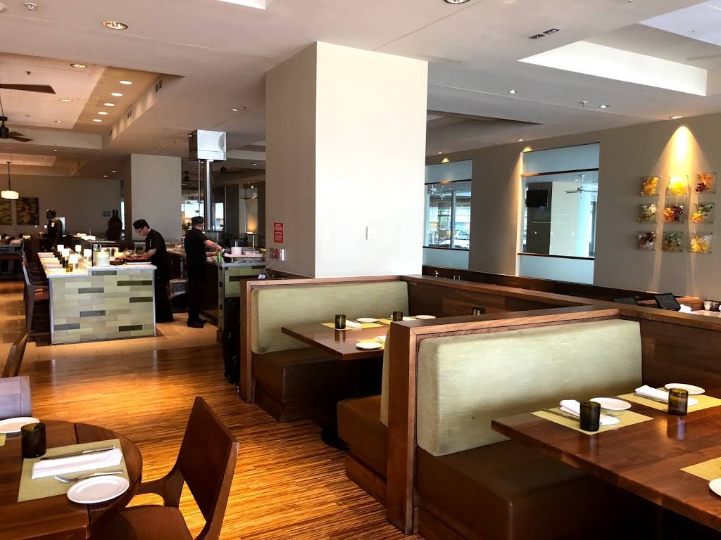 McCoys Bar & Grill | restaurant | 9300 Jeff Fuqua Blvd, Orlando, FL 32827, USA | 4078251234 OR +1 407-825-1234