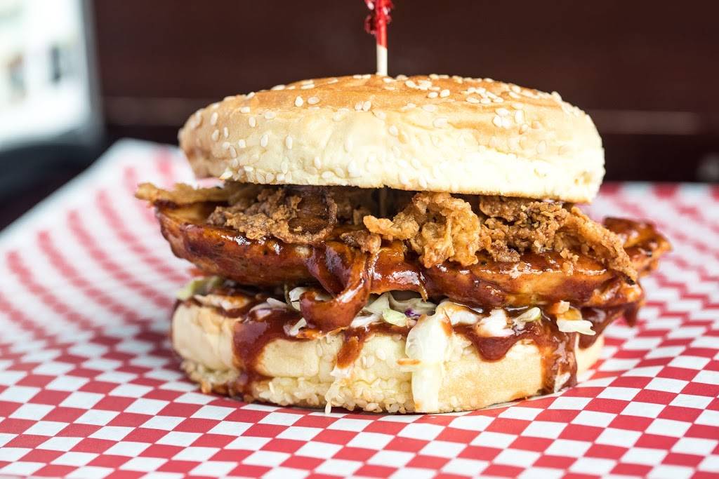 Carytown Burgers & Fries | restaurant | 3449 W Cary St, Richmond, VA 23221, USA | 8043585225 OR +1 804-358-5225